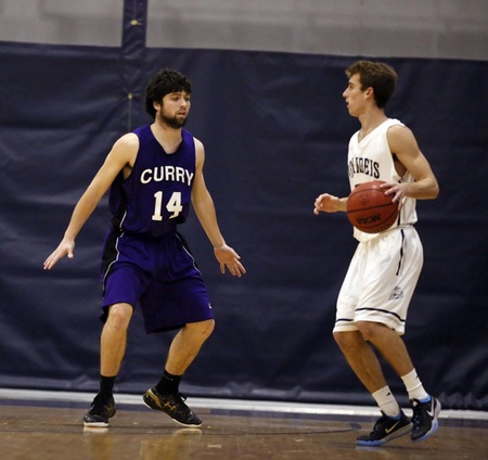 Men's Basketball Upended by Gordon College in CCC Play, 76-71