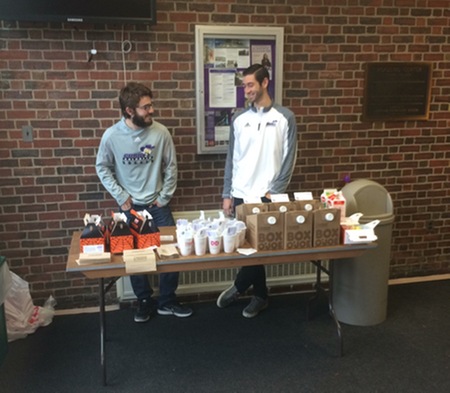 Curry College SAAC Hosts "Pay it Forward Day"