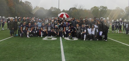 Football Uses Big Fourth Quarter to Break Free From Becker on Senior Day, 22-6